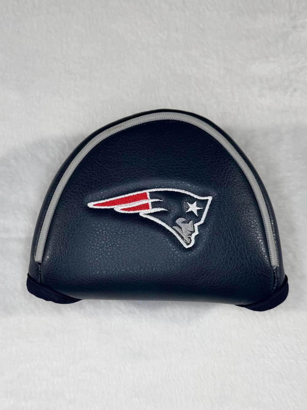 Team Golf New England Patriots NFL Mallet Putter Headcover